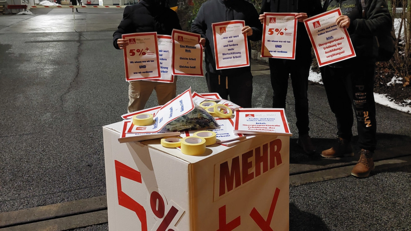 Aktion der Beschäftigten im Möbelwerk Heidenau am 28. Januar 2026 um 5 Uhr 