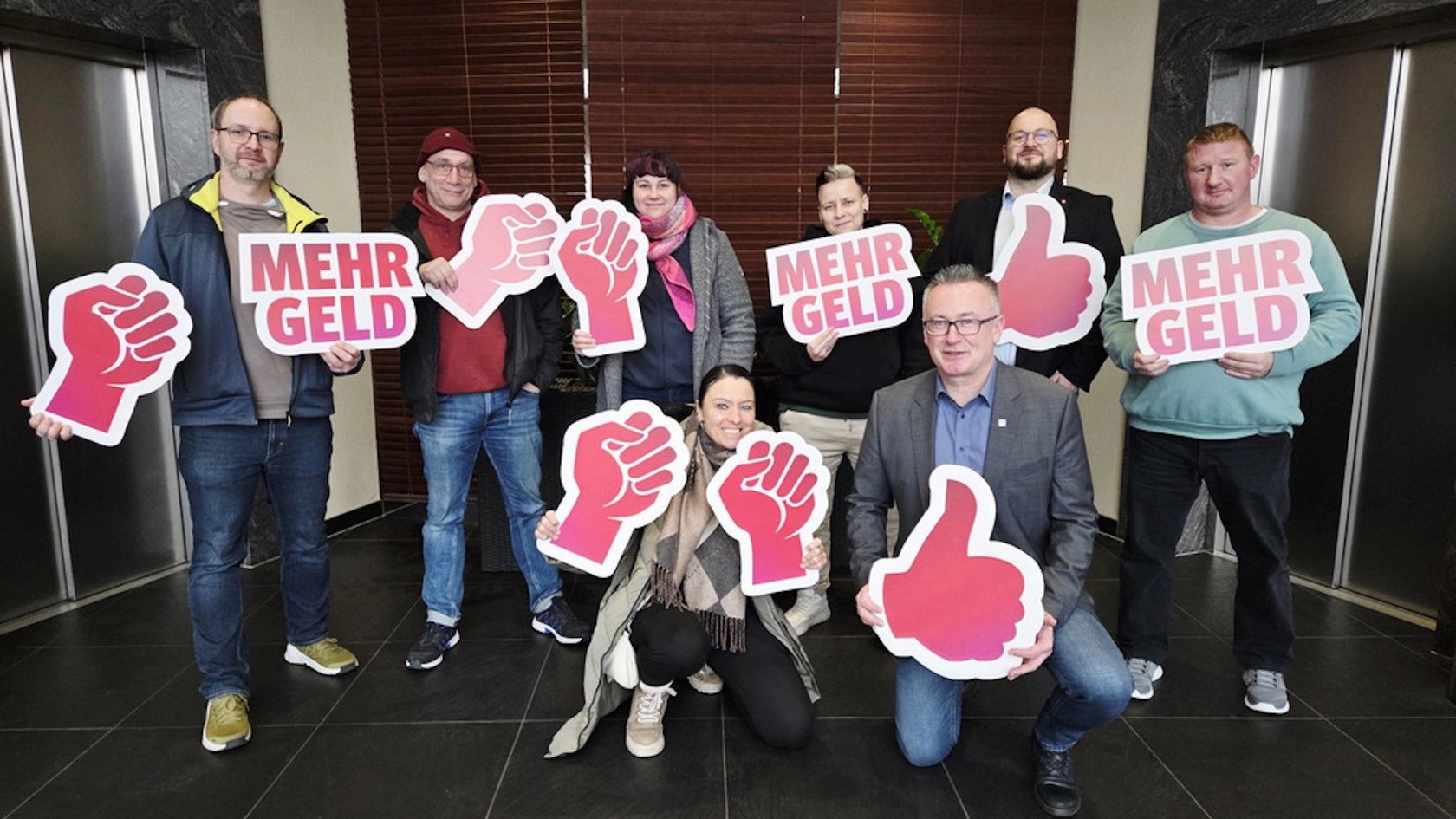 Der Druck hat gewirkt: Das Tarifergebnis bringt den Beschäftigten mehr Geld.