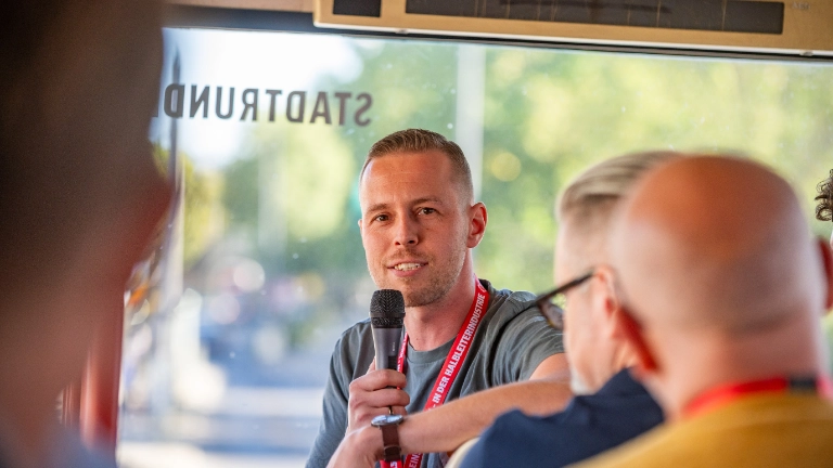 Bustour